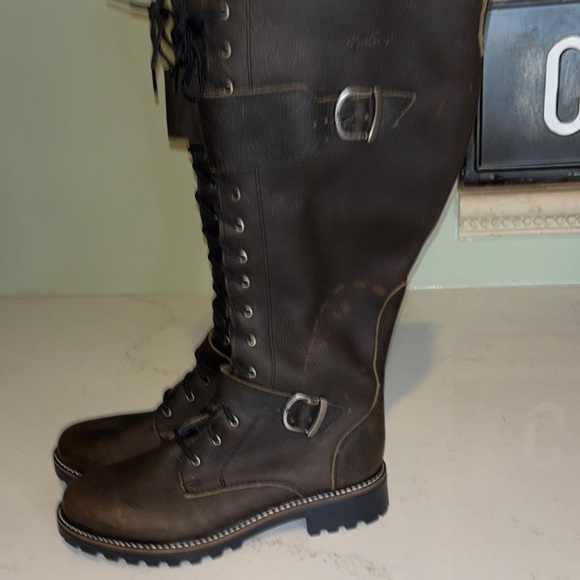 Women's Lace-Up Ankle Boots in Brown - Picture 3 of 8